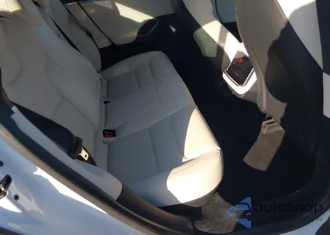 2022 Tesla Model S Dual Motor All-Wheel Drive z USA, uszkodzony, nr VIN 5YJSA1E5XNF468973